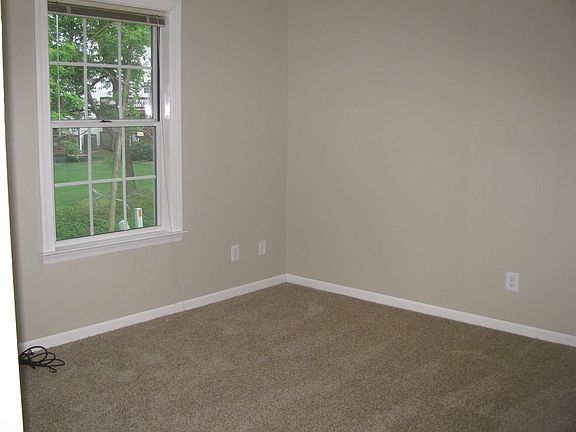 4th image of 204 Gooseneck Ct