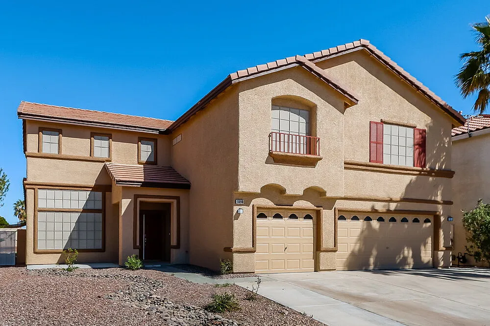 5 bed, 3.0 bath, 3437 sqft, $3,670 — Photo 4