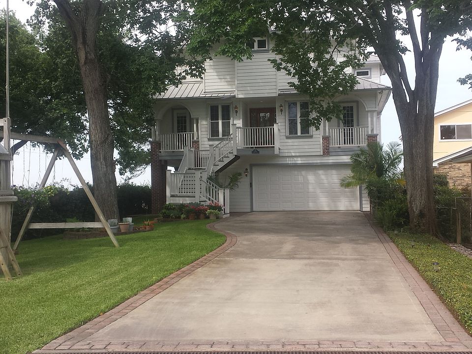2nd image of 2707 Bayshore Dr