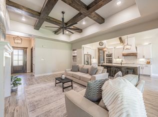 3020 Fossil Oaks Dr, Azle, TX 76020