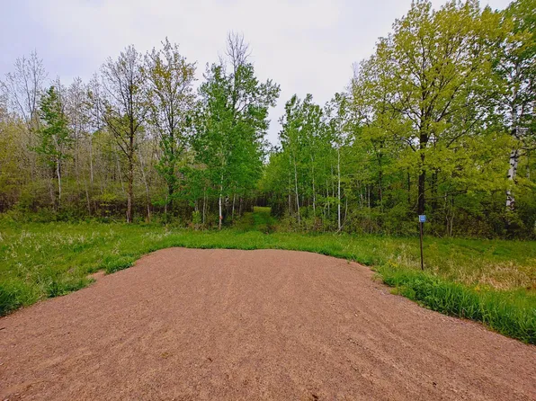 10313 Dahl Rd, Hinckley, MN 55037
