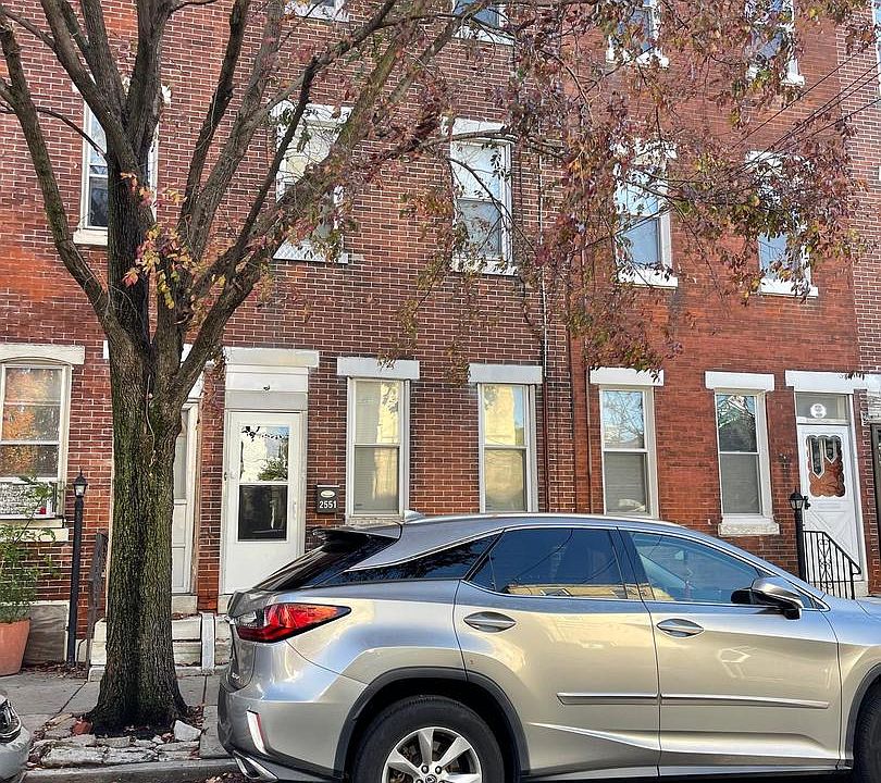 1st image of 2551 Coral St