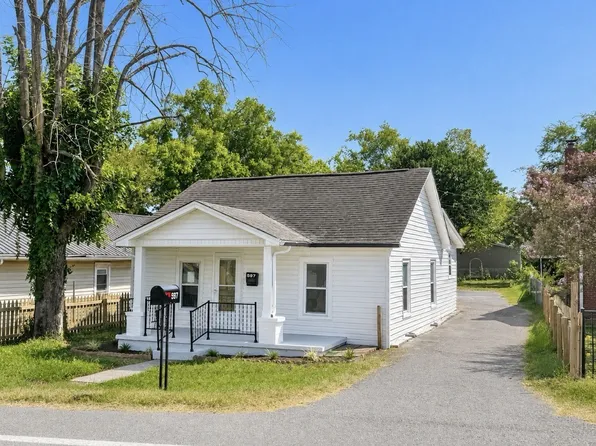 597 Long Hollow Pike, Gallatin, TN 37066