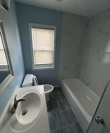 3rd image of 15522 Woodworth St