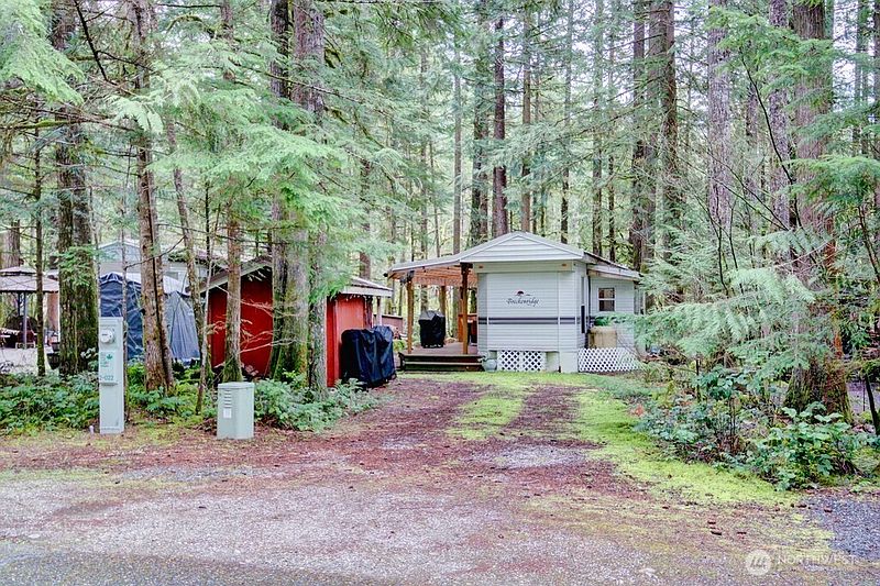 5th image of 22 Wilderness Way