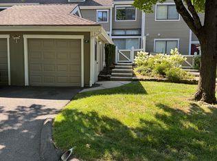 47 Country Walk, Shelton, CT 06484