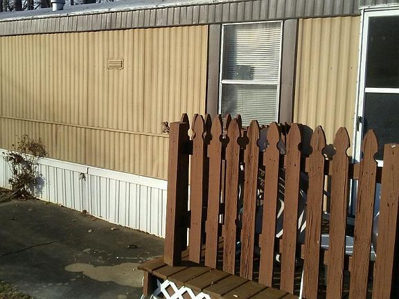 4th image of 225 Mountain Village Cir