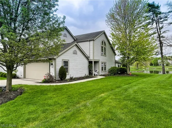 103 Lakeshore Dr, Columbiana, OH 44408