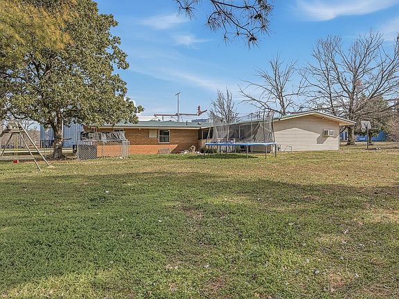 2nd image of 413 N Cole St