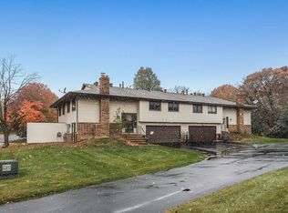 1709 Hickory Hl, Eagan, MN 55122