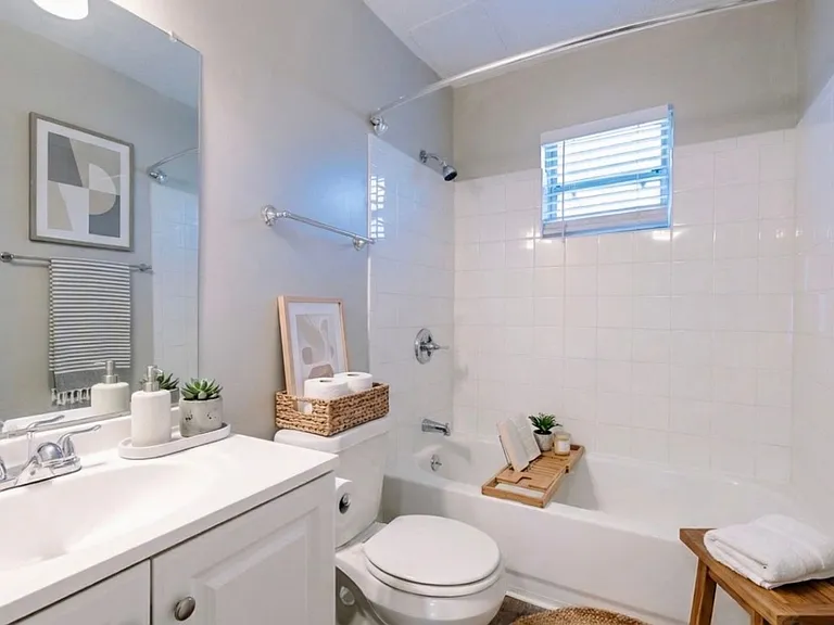 Westside Court | Modern Living in the Heart of Westside — Photo 38
