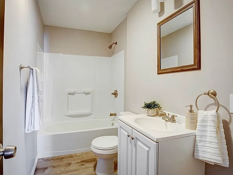 367 Ellen Ave — Photo 10