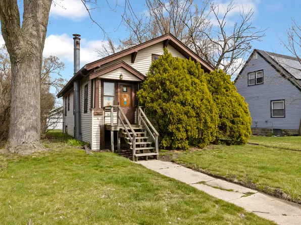 4 Highland St, Calumet City, IL 60409