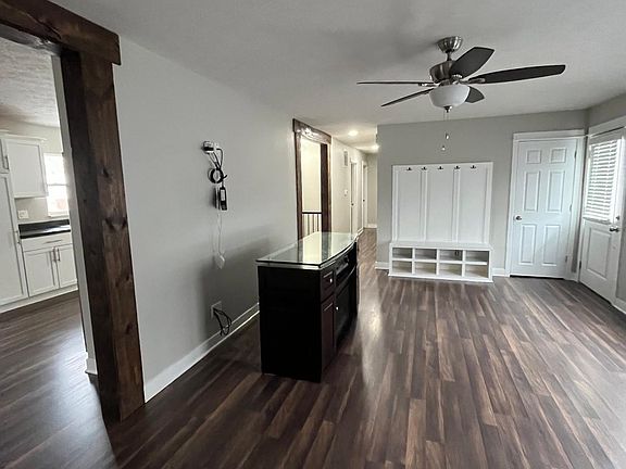 5th image of 146 Burke Ave
