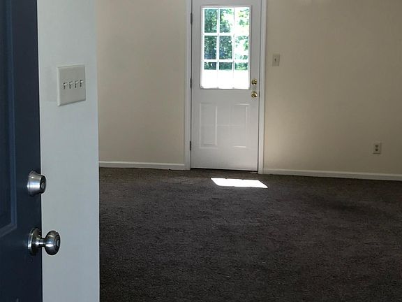 2nd image of 101 Eric Ct