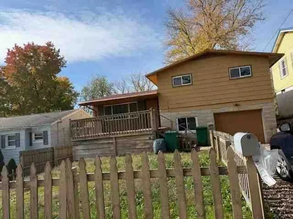 160 Circle Dr, Charleston, WV 25313