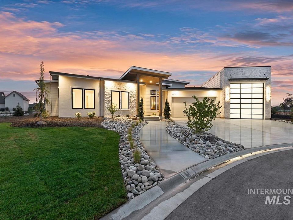 1st image of 462 Founder Ave