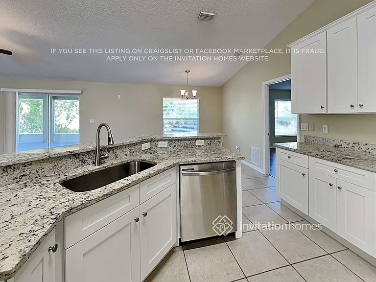 1633 Laramie Cir — Photo 7