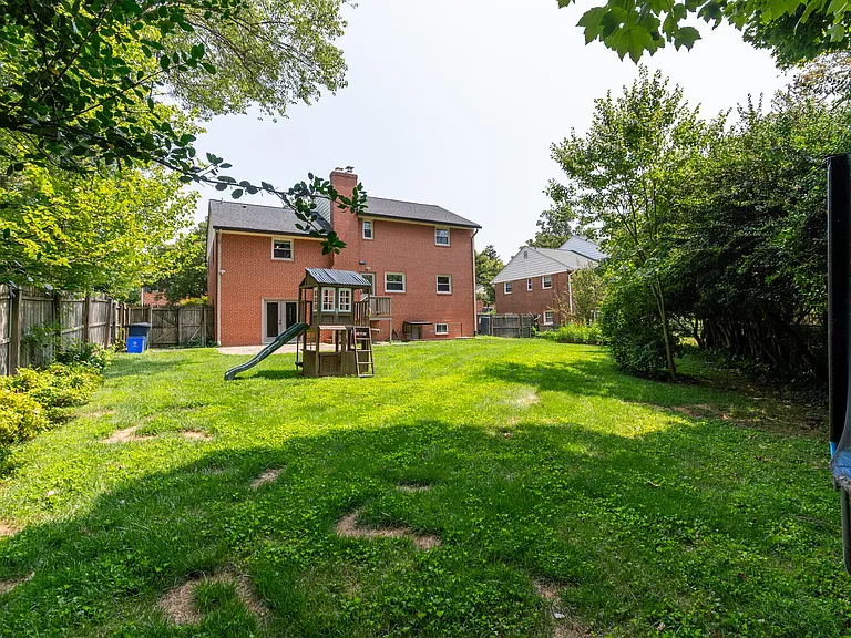 9902 Holmhurst Rd — Photo 30