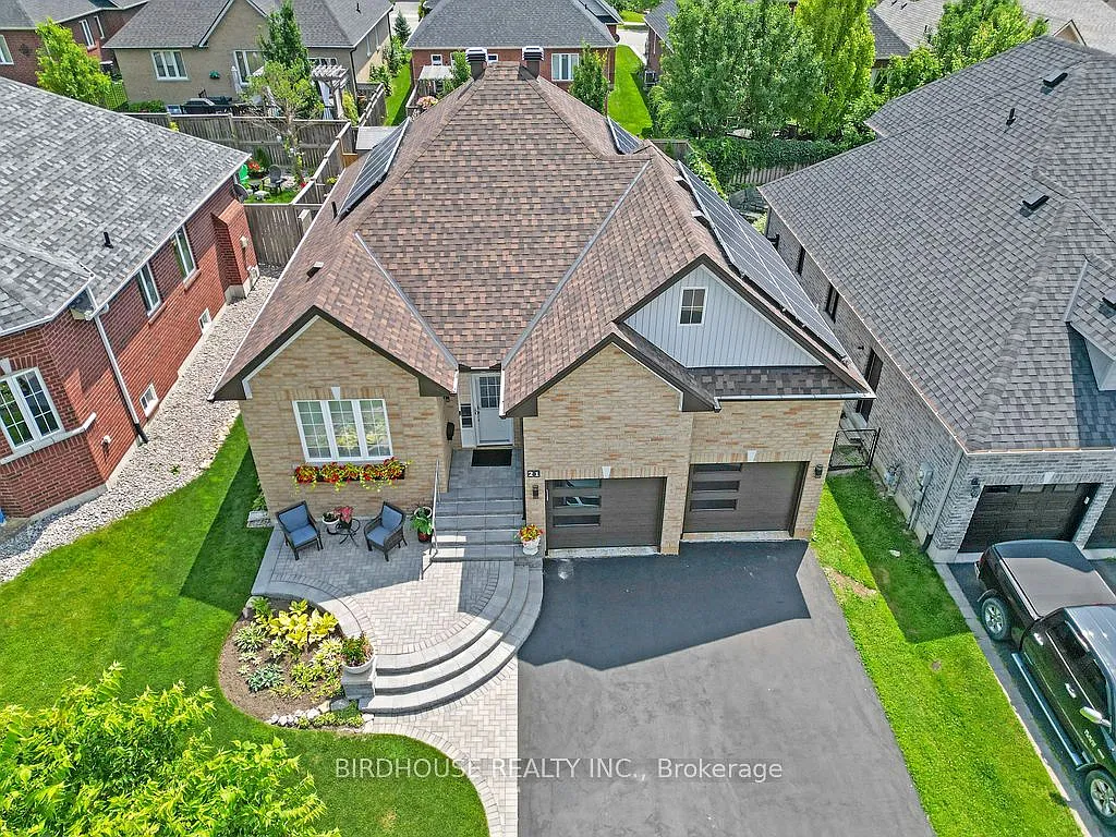 4 bed, $2,900 — Photo 2