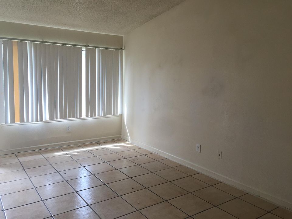1st image of 2855 Chelmsford Way
