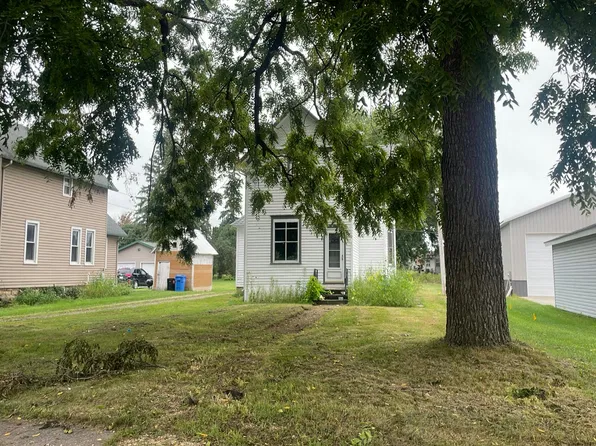 90 W Main St, Lewiston, MN 55952