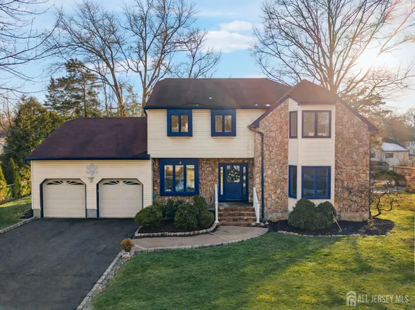 107 Van Dyke Ct, Hillsborough, NJ 08844