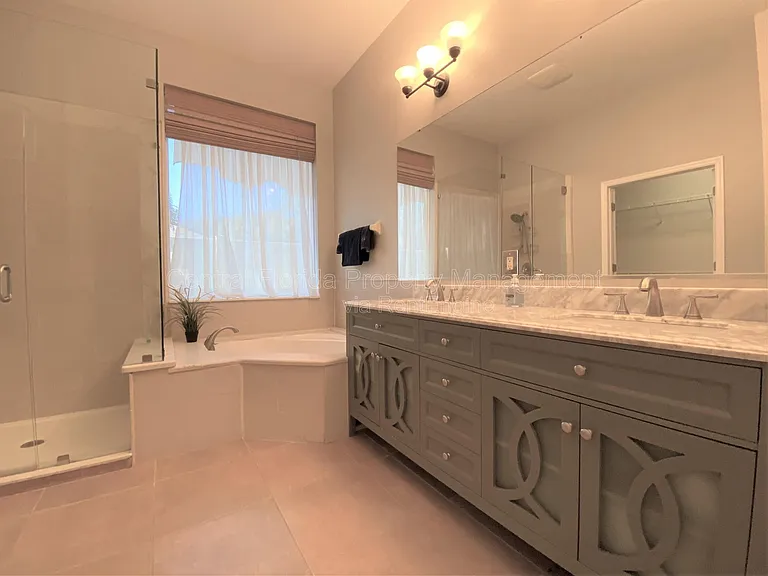 10885 Piping Rock Cir — Photo 15