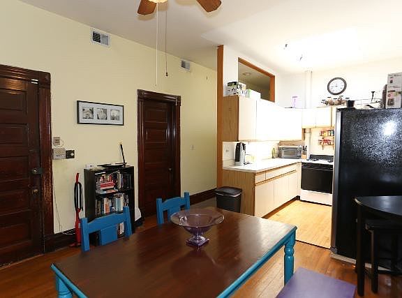 3rd image of 2661 N Burling St