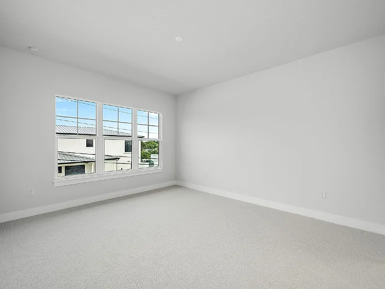 111 Watson Dr — Photo 32