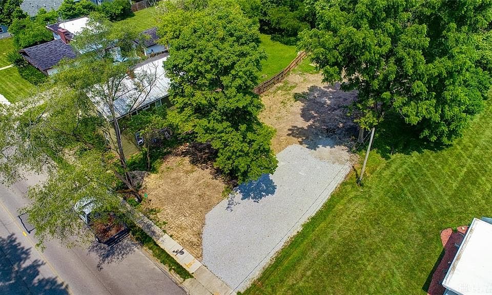 1st image of 528 Dayton St
