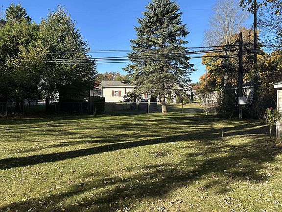 2nd image of 180 N Lawn St #1