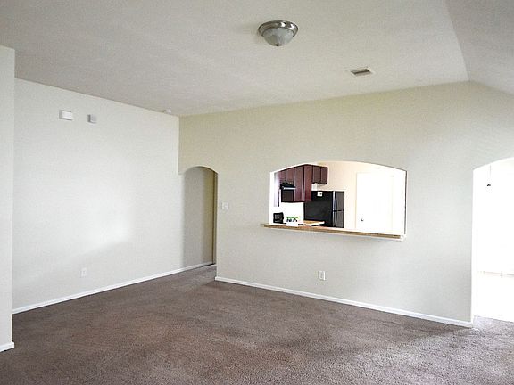 2nd image of 1018 Doubletree Glen Dr