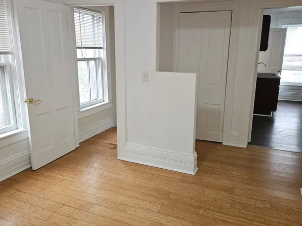 1411 E 33rd St, Cleveland, OH