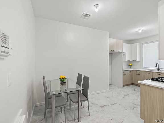 5th image of 472 W Central Avenue #105