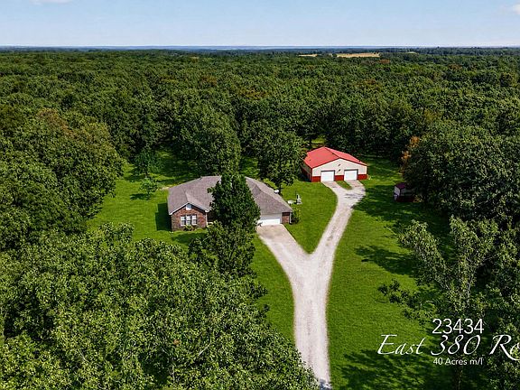 3rd image of 13434 E 380th Rd
