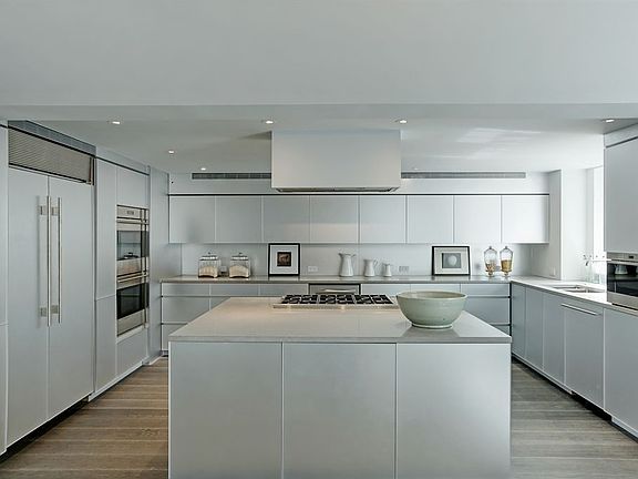 5th image of 27 W 67th St #5FW