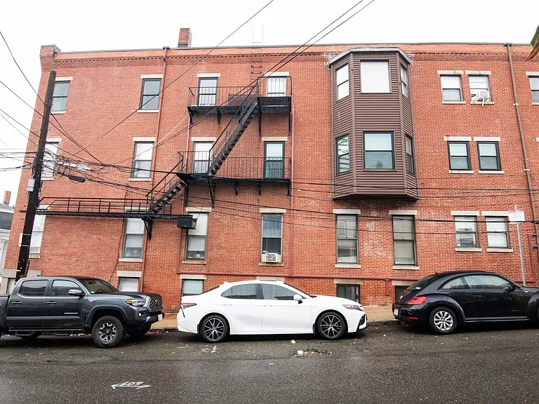 6 Monmouth St #202 — Photo 15