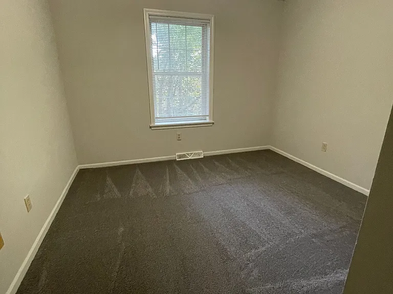 2213 Live Oak Ln — Photo 7