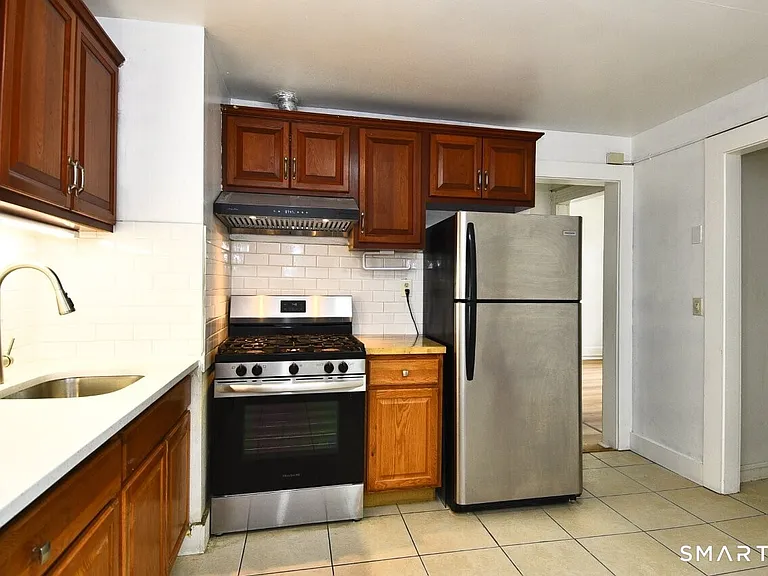 2455 North Ave — Photo 6