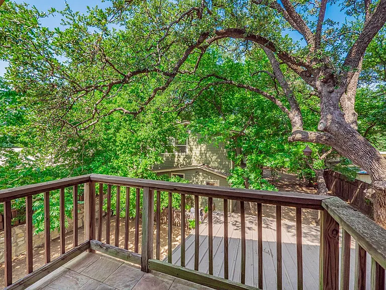 1159A Navasota St — Photo 14