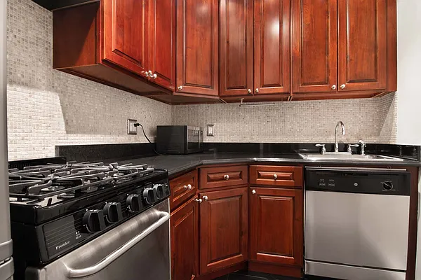 Rented by WAM Partners - William Moses Co. | media 70