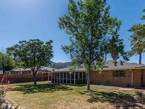 4th image of 3007 Sunland Ave