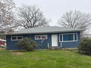5 Western Avenue, Jay, ME 04239
