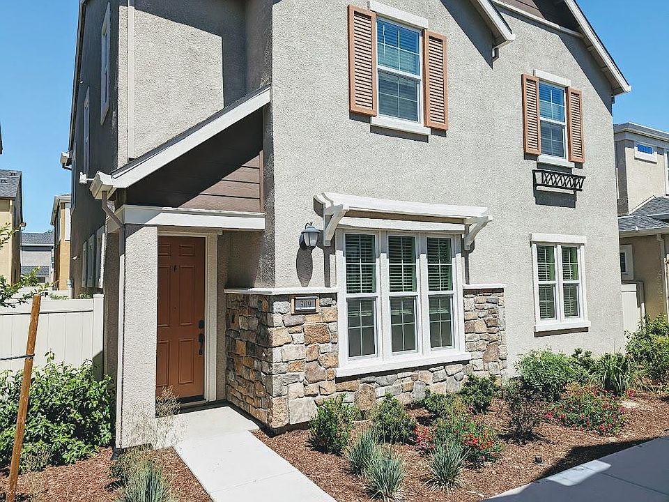 1st image of 309 Canova Pl
