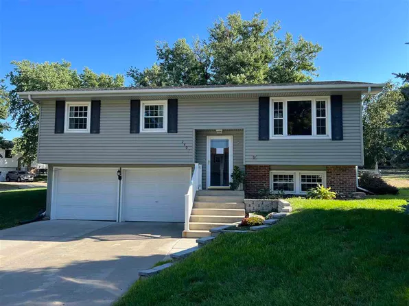 2407 Clearfield Dr, Norfolk, NE 68701