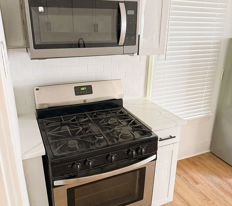 1st image of 57 Greenwood Ave Floor 2