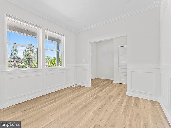 4th image of 140 Kentucky Ave