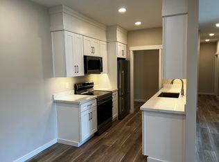 Klahanie, Bellevue, WA 98004