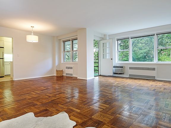 4th image of 3 Washington Sq APT 3C